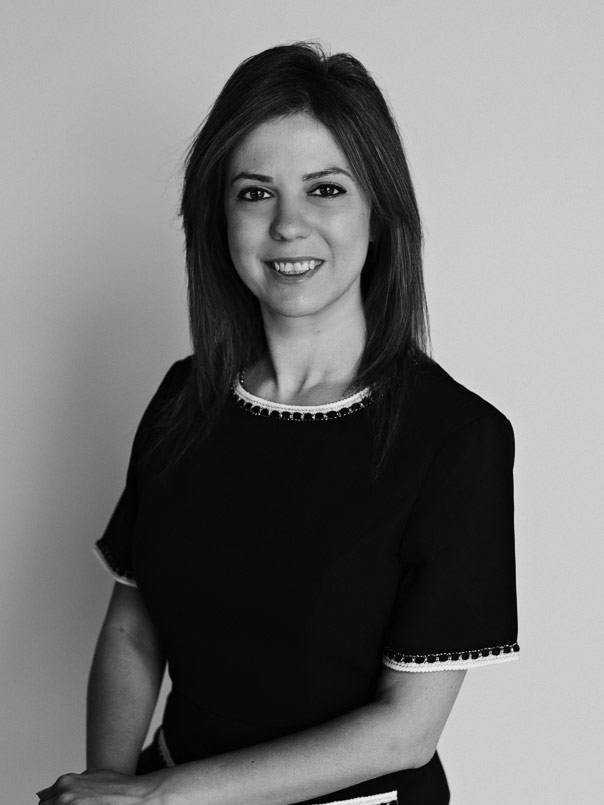 Carla Kaouk, Comptable