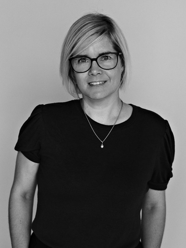 Gabrielle Gauvreau, Comptable