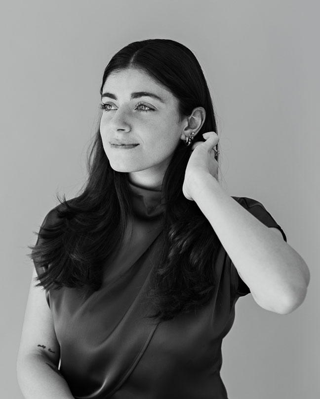 Josianne Younes, Comptable